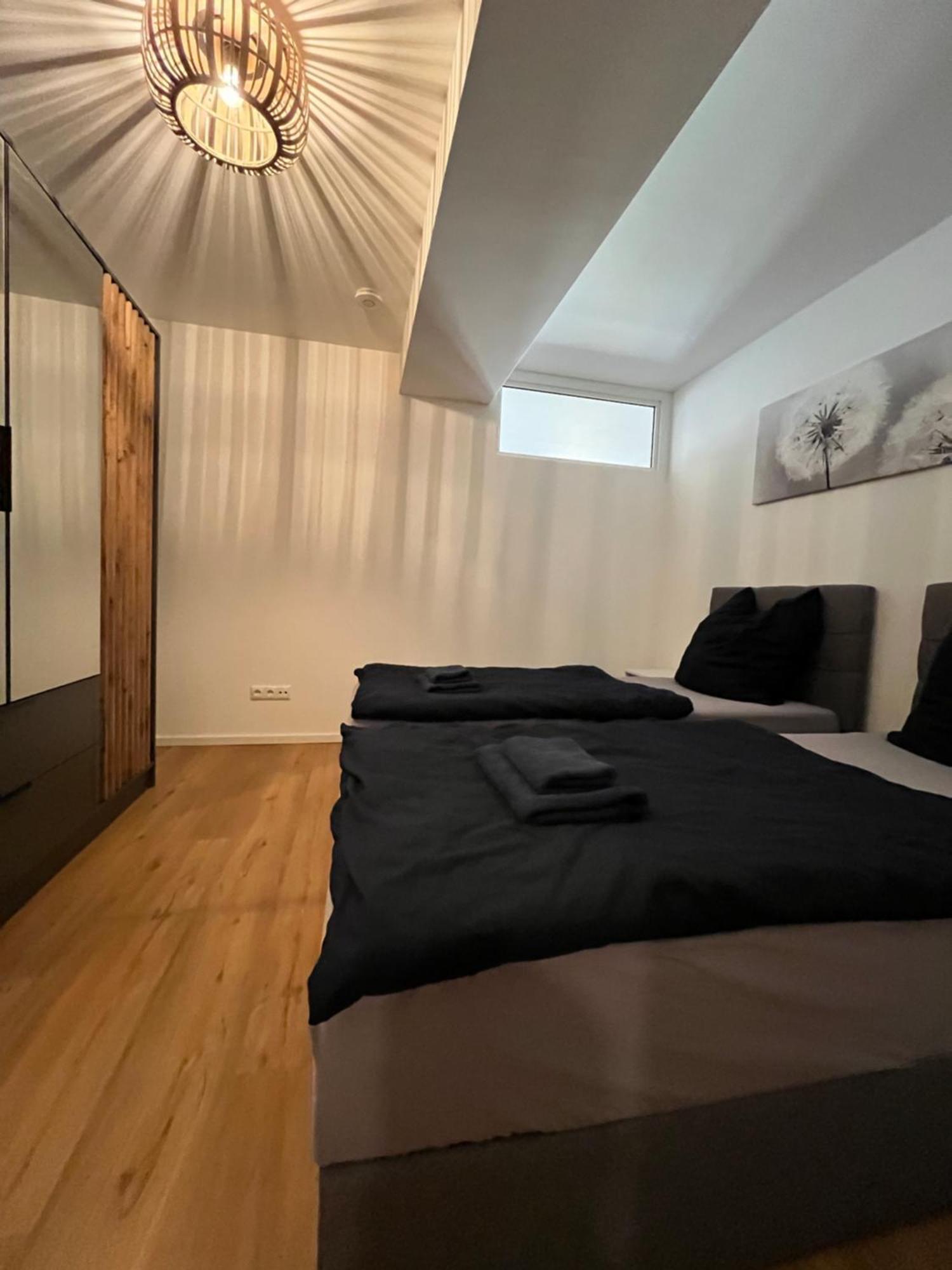Traumhafte Business & Relax Wohnung Direkt Im Stadtkern Oettingens By Elation Homes Oettingen in Bayern Eksteriør billede