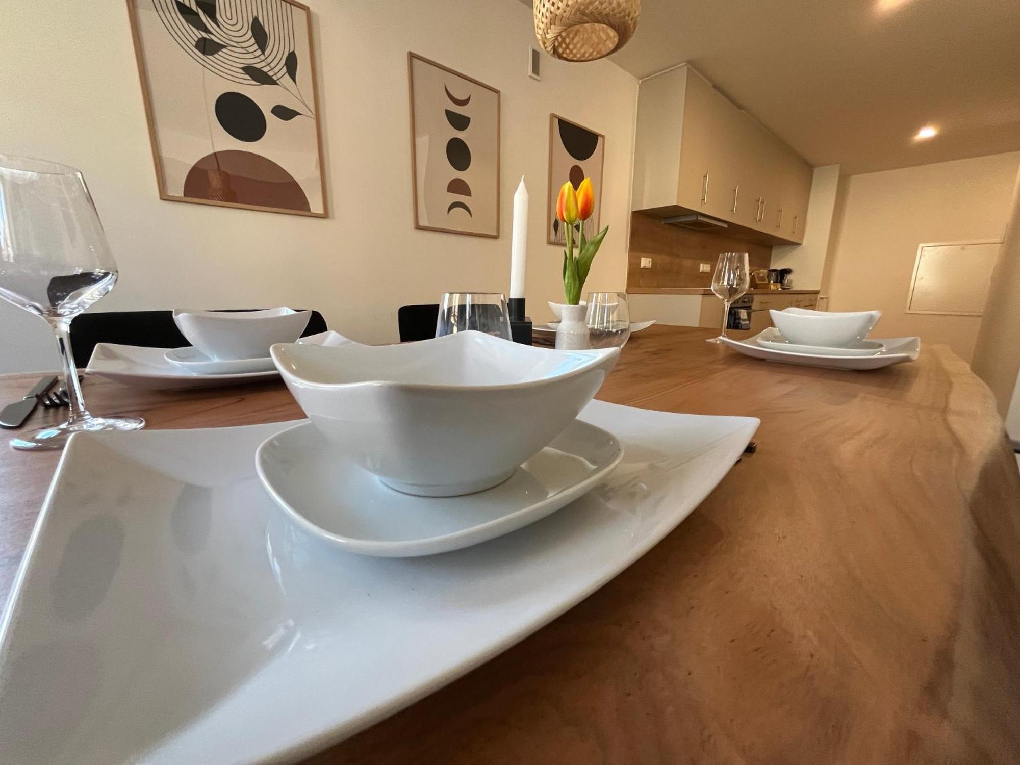 Traumhafte Business & Relax Wohnung Direkt Im Stadtkern Oettingens By Elation Homes Oettingen in Bayern Eksteriør billede